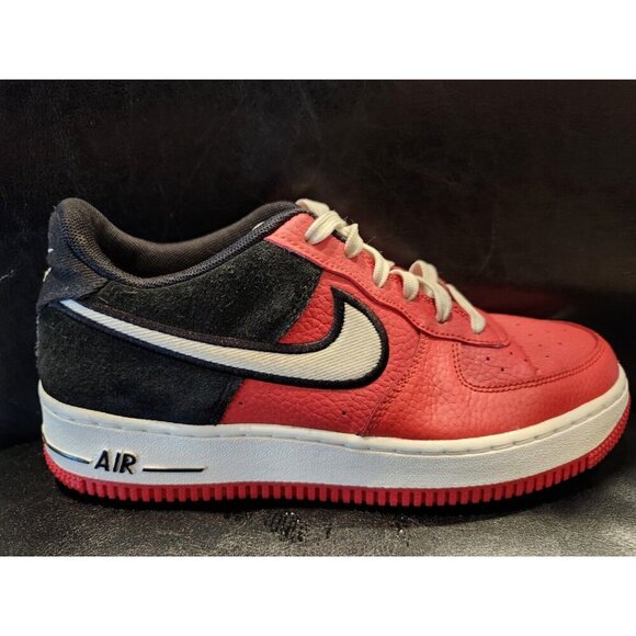 Nike Boys Air Force 1 LV8 1 GS Mystic Red/Black-Size 7 Youth Excellent Condition - Picture 1 of 16